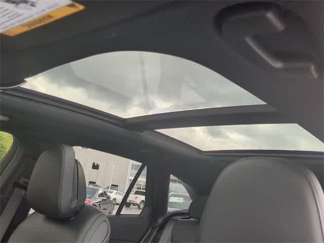 Thumbnail: 2025 Mercedes-Benz GLC - 19