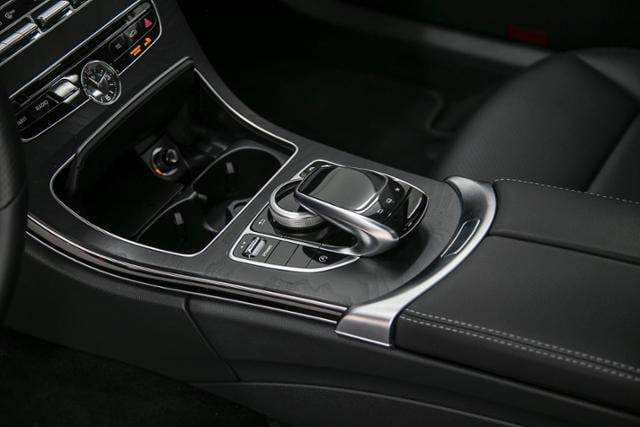 Thumbnail: 2016 Mercedes-Benz C-Class - 20