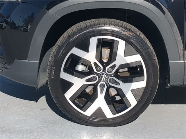 Thumbnail: 2023 Volkswagen Taos - 14