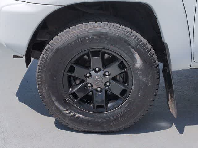 Thumbnail: 2012 Toyota Tacoma - 13