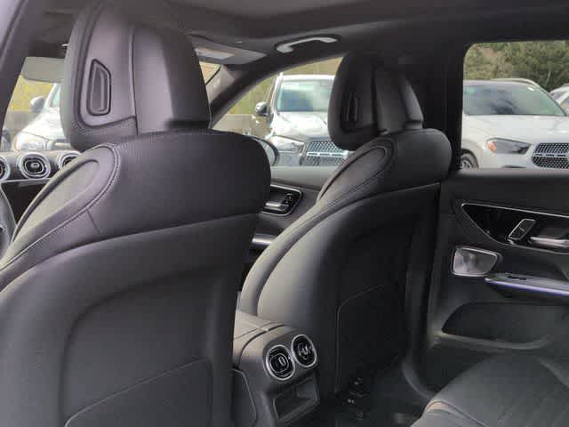 Thumbnail: 2026 Mercedes-Benz GLC - 17