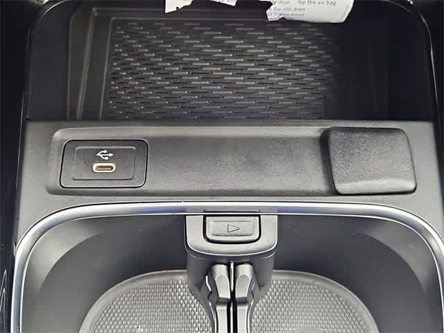 Thumbnail: 2025 Mercedes-Benz GLB - 33