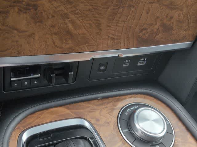 Thumbnail: 2021 Nissan Armada - 34