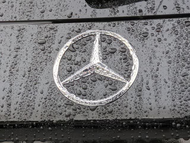 Thumbnail: 2022 Mercedes-Benz GLC - 18