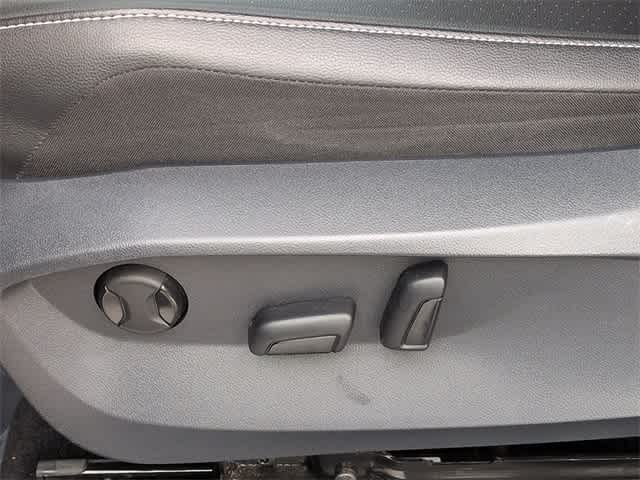 Thumbnail: 2024 Volkswagen Tiguan - 17