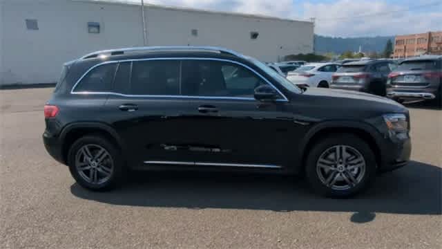 Thumbnail: 2026 Mercedes-Benz GLB - 9