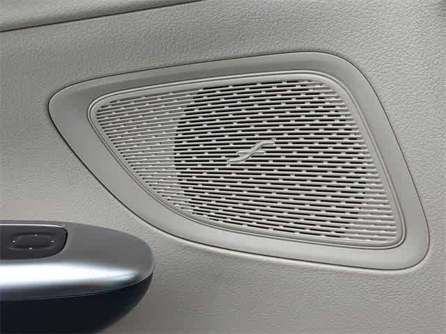 Thumbnail: 2025 Mercedes-Benz C-Class - 30