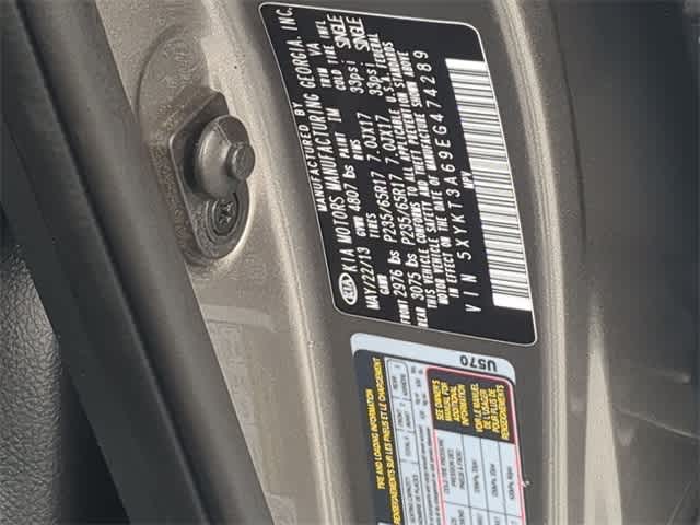 Thumbnail: 2014 Kia Sorento - 35