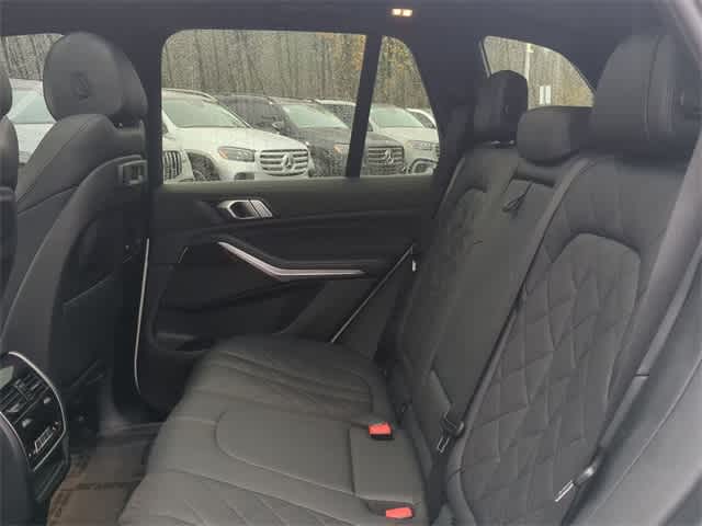 Thumbnail: 2023 BMW X5 - 21