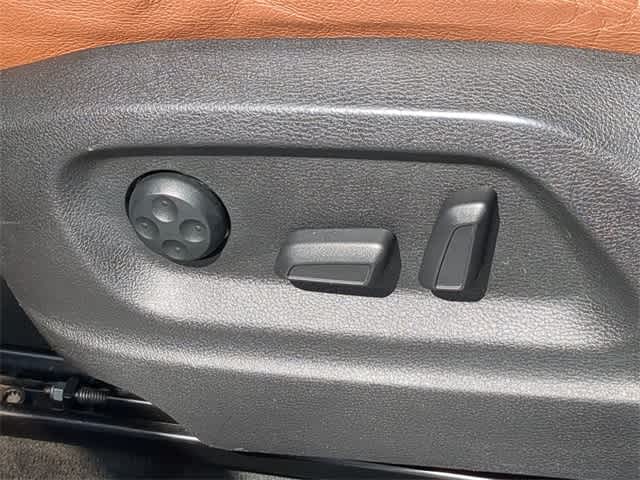 Thumbnail: 2012 Audi Q5 - 18
