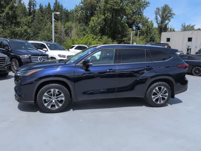 Thumbnail: 2021 Toyota Highlander - 4