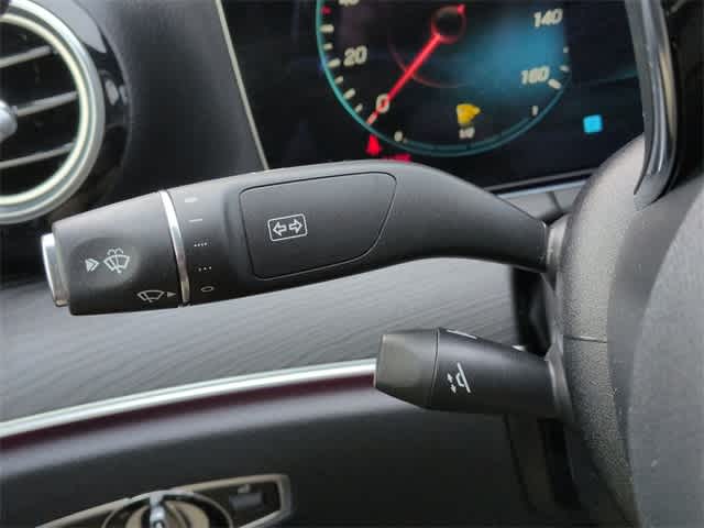 Thumbnail: 2022 Mercedes-Benz E-Class - 27