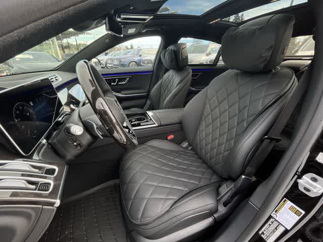 Thumbnail: 2024 Mercedes-Benz S-Class - 17