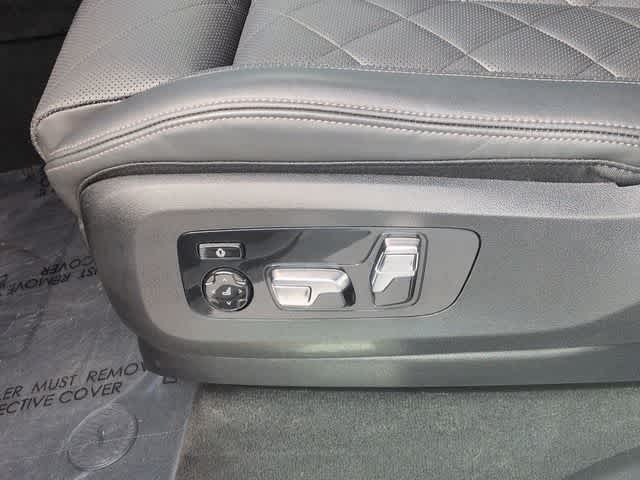 Thumbnail: 2024 BMW X7 - 17