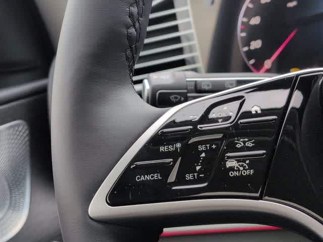 Thumbnail: 2026 Mercedes-Benz GLE - 25