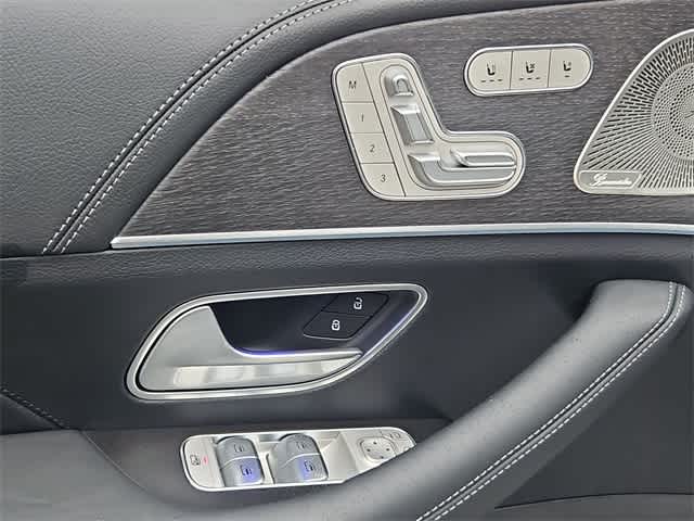 Thumbnail: 2026 Mercedes-Benz GLE - 18