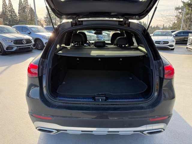 Thumbnail: 2025 Mercedes-Benz GLC - 9