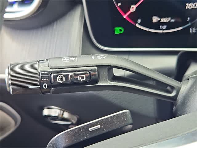 Thumbnail: 2025 Mercedes-Benz GLC - 28