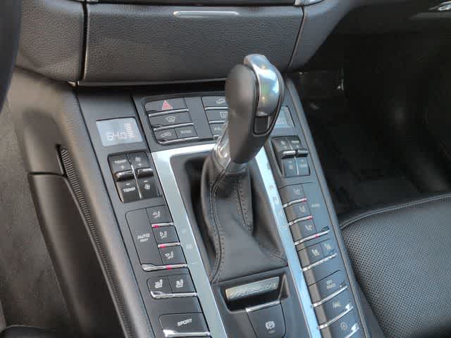 Thumbnail: 2018 Porsche Macan - 35