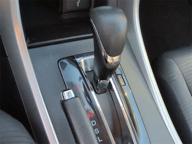 Thumbnail: 2015 Honda Accord - 31