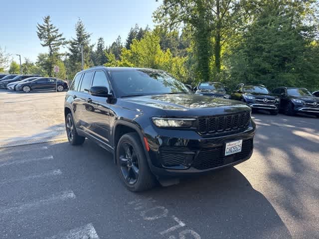 Thumbnail: 2023 Jeep Grand Cherokee - 3
