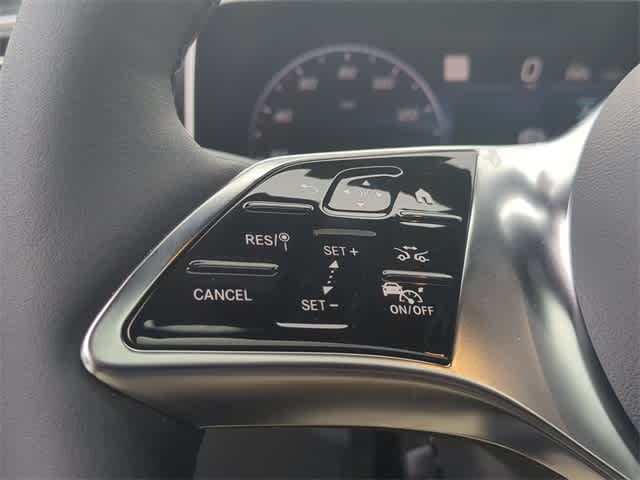 Thumbnail: 2025 Mercedes-Benz GLC - 25