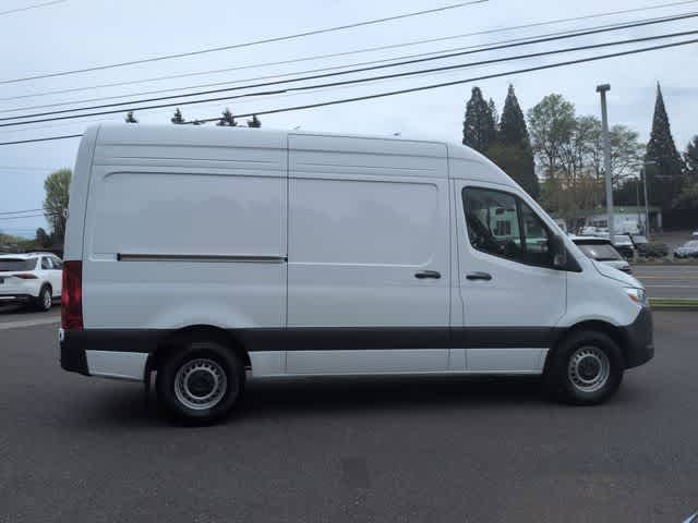 Thumbnail: 2025 Mercedes-Benz Sprinter - 9