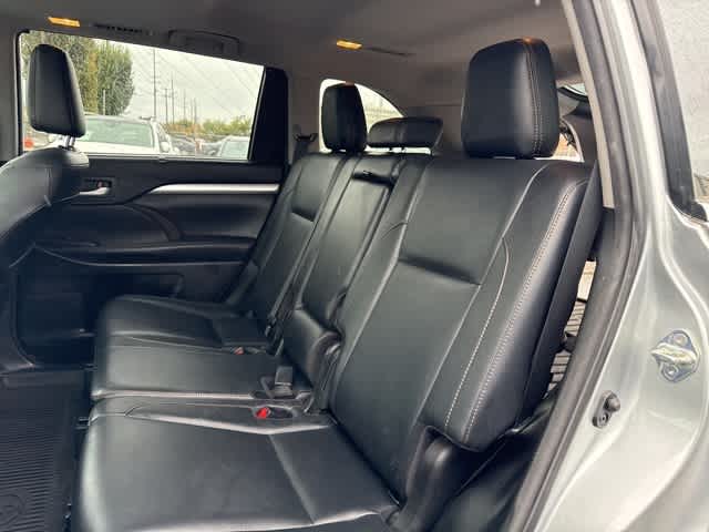 Thumbnail: 2018 Toyota Highlander - 11