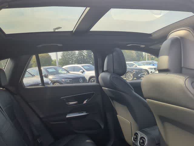 Thumbnail: 2025 Mercedes-Benz GLC - 22