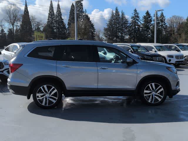 Thumbnail: 2016 Honda Pilot - 9