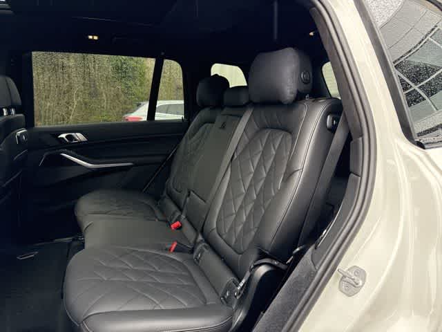 Thumbnail: 2024 BMW X7 - 11