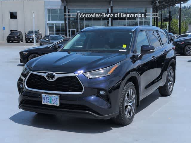 Thumbnail: 2021 Toyota Highlander - 3