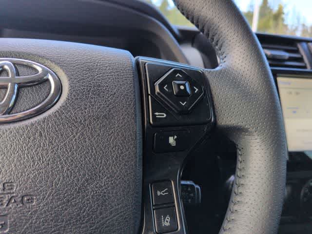 Thumbnail: 2020 Toyota 4Runner - 25