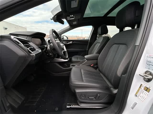 Thumbnail: 2023 Audi Q4 e-tron - 16