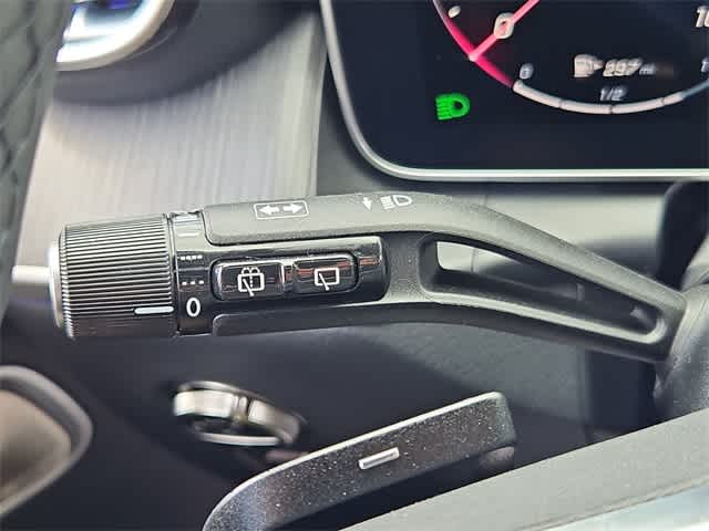 Thumbnail: 2025 Mercedes-Benz GLC - 29