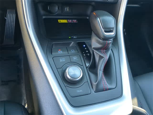 Thumbnail: 2024 Toyota RAV4 - 34