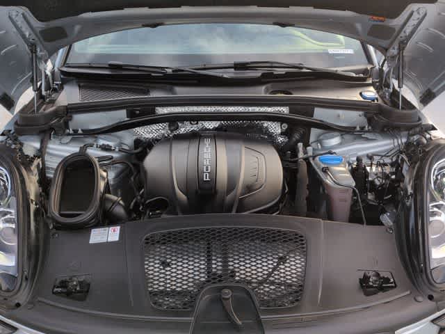 Thumbnail: 2018 Porsche Macan - 15