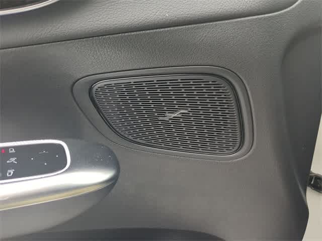 Thumbnail: 2025 Mercedes-Benz GLC - 31