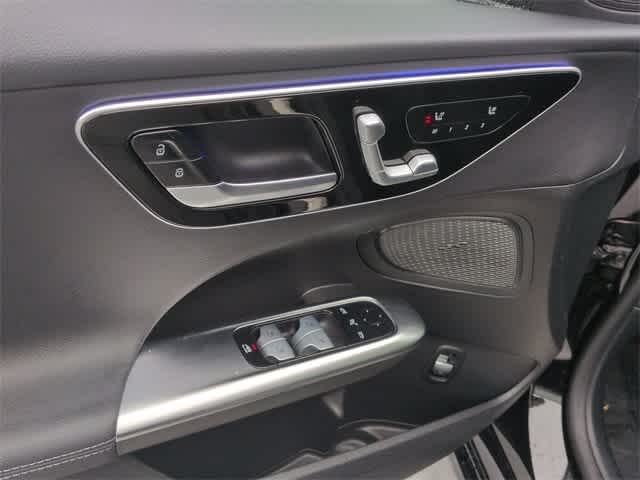 Thumbnail: 2025 Mercedes-Benz C-Class - 17