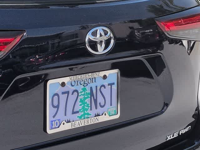 Thumbnail: 2021 Toyota Highlander - 11