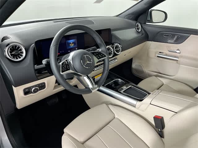 Thumbnail: 2025 Mercedes-Benz GLA - 10