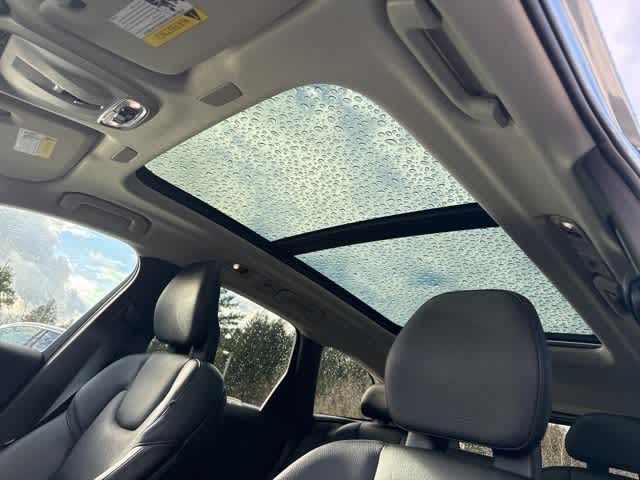 Thumbnail: 2018 Volvo XC60 - 14