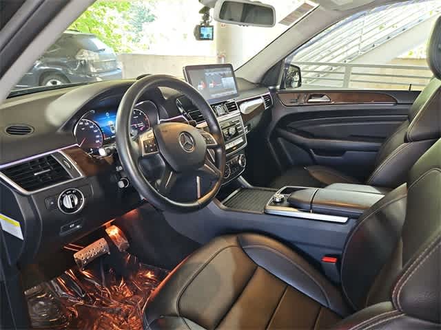 Thumbnail: 2013 Mercedes-Benz M-Class - 10