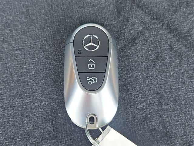Thumbnail: 2025 Mercedes-Benz GLC - 37