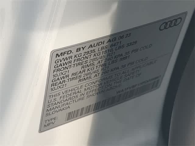 Thumbnail: 2023 Audi Q8 - 37