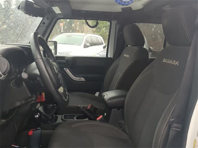 Thumbnail: 2016 Jeep Wrangler - 14