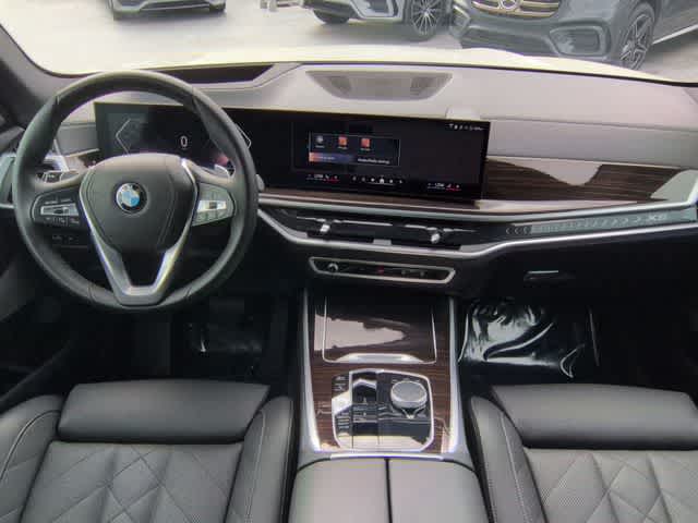 Thumbnail: 2026 BMW X5 - 15