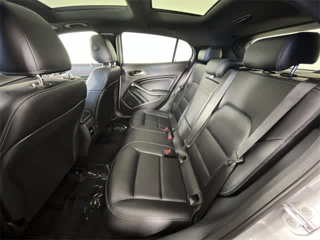 Thumbnail: 2020 Mercedes-Benz GLA - 27