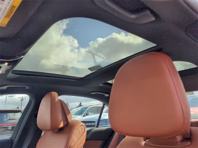 Thumbnail: 2022 Mercedes-Benz C-Class - 26