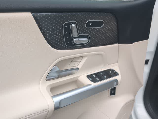 Thumbnail: 2026 Mercedes-Benz GLB - 18